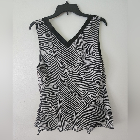 Mlle Gabrielle Zebra Print Bow Shirt - Picture 3 of 5